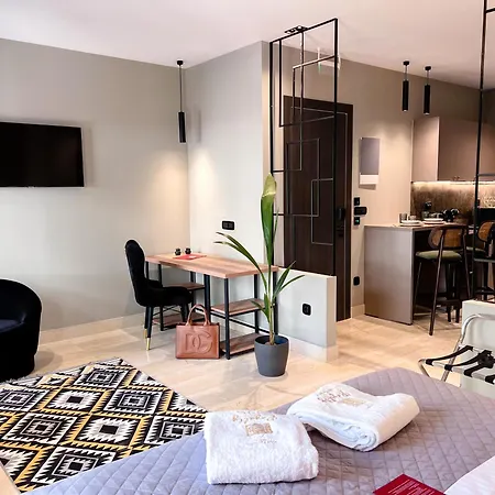 Royalty Suites Psyrri-2
